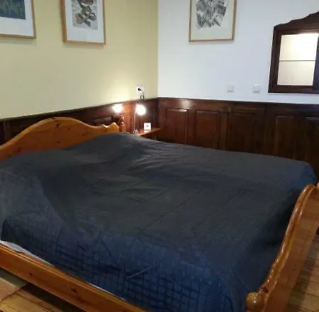 Haus Wasmuth - Dorfplatz * Нойштадт-ан-дер-Вайнштрасе