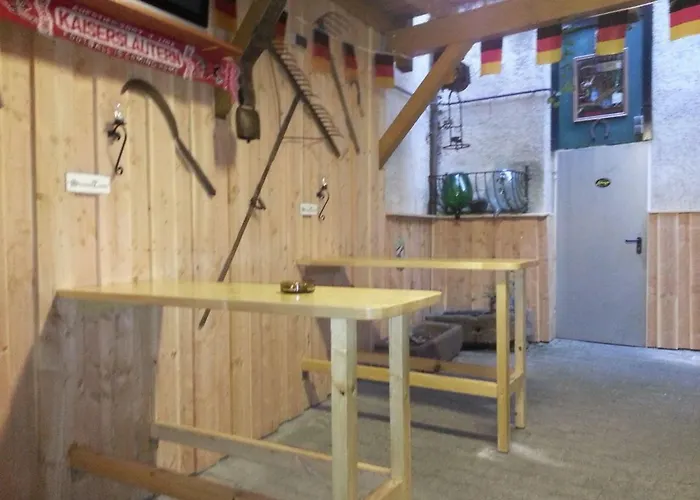 Апартаменты Haus Wasmuth - Dorfplatz Нойштадт-ан-дер-Вайнштрасе